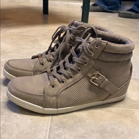 Sneakers - Picture 1 of 5